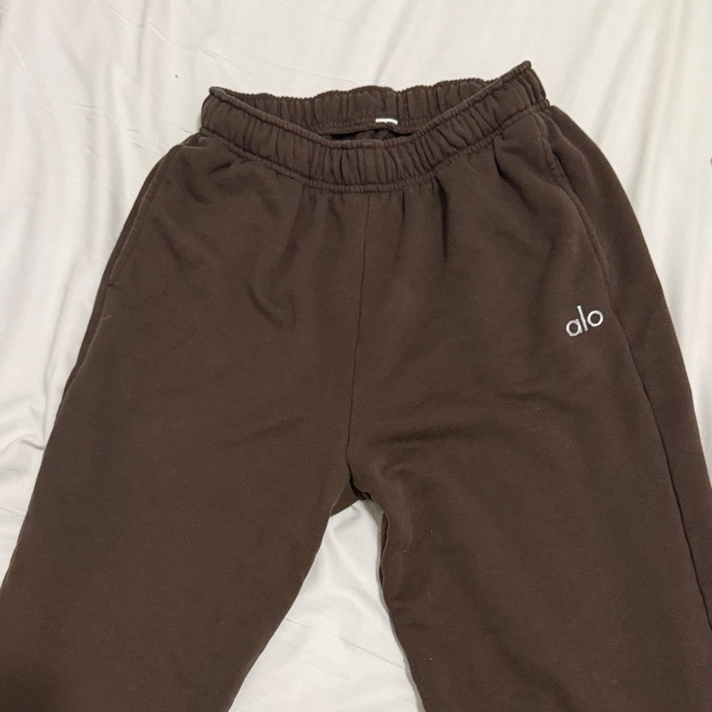 ALO Yoga women accolade Chocolate straight leg sweat pants
